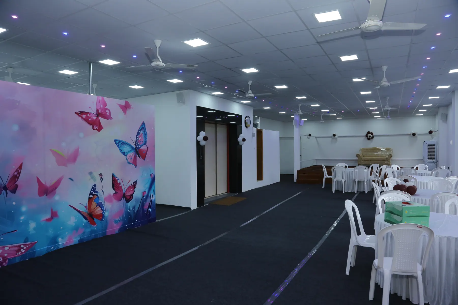 Rajendra Mini AC Hall Magizhchi Vdig7896
